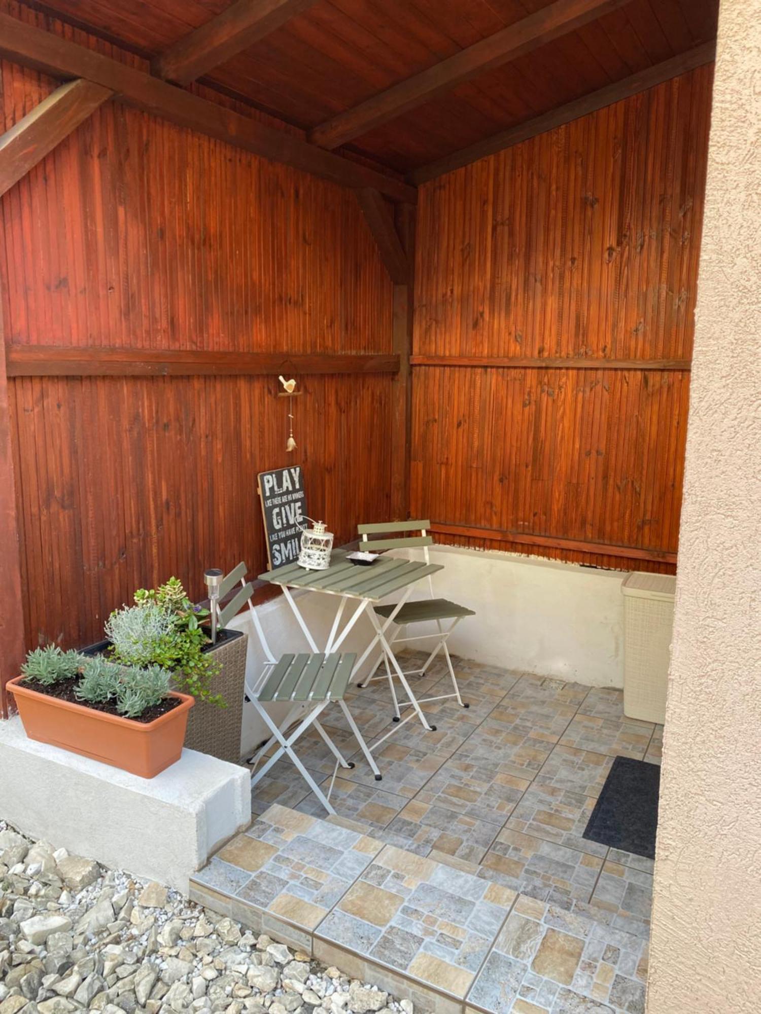 Charming Apartament Сибиу Экстерьер фото